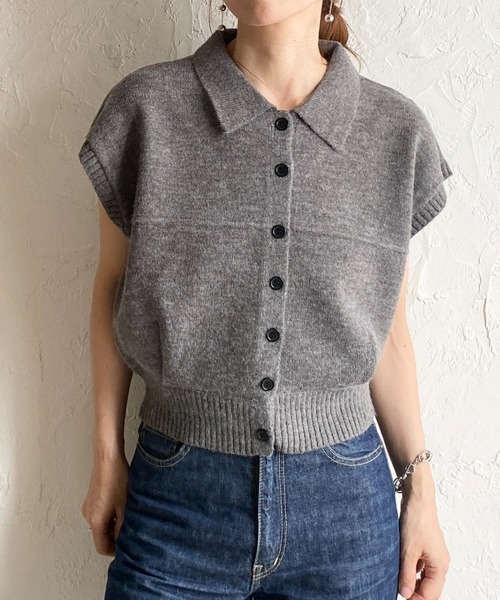 She's Closet（シーズクローゼット）の「フレンチスリーブ ショート丈 襟付き コクーンポロニットベスト（ベスト・レディース・チャコールグレー/ブラウン/アイボリー/レッド/ブラック・FREE）」の6枚目の写真