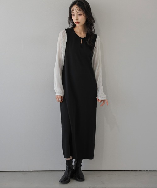 La-gemme（ラジェム）の「プリーツスリーブ Iラインワンピース/上品/ロング丈（ワンピース・レディース・ブラウン/ネイビー/ブラック・フリー）」の4枚目の写真
