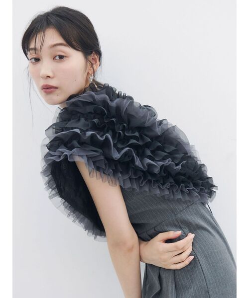 LAGUNAMOON(ラグナムーン)の「【20周年記念】LADYフリルショール(その他雑貨・レディース・その他2/ピンク/チャコールグレー/モカ・FREE)」の1枚目の写真