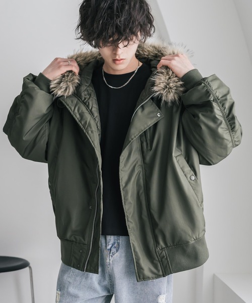 Rocky Monroe(ロッキーモンロー)の「オーバーサイズ DEWSPO N-2Bフライトミリタリー中綿ジャケット/ファーフードブルゾン(ミリタリージャケット・メンズ・ブラック/ホワイト/カーキ/ネイビー/ワイン・XL/M/L)」の3枚目の写真
