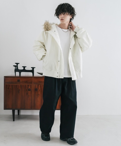 Rocky Monroe(ロッキーモンロー)の「オーバーサイズ DEWSPO N-2Bフライトミリタリー中綿ジャケット/ファーフードブルゾン(ミリタリージャケット・メンズ・ブラック/ホワイト/カーキ/ネイビー/ワイン・XL/M/L)」の8枚目の写真