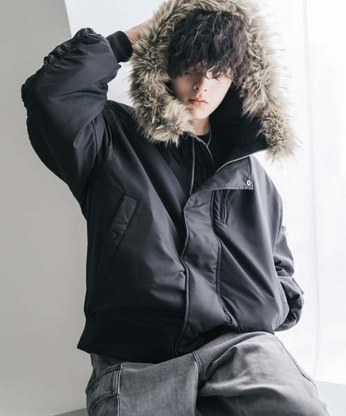 Rocky Monroe(ロッキーモンロー)の「オーバーサイズ DEWSPO N-2Bフライトミリタリー中綿ジャケット/ファーフードブルゾン(ミリタリージャケット・メンズ・ブラック/ホワイト/カーキ/ネイビー/ワイン・XL/M/L)」の22枚目の写真