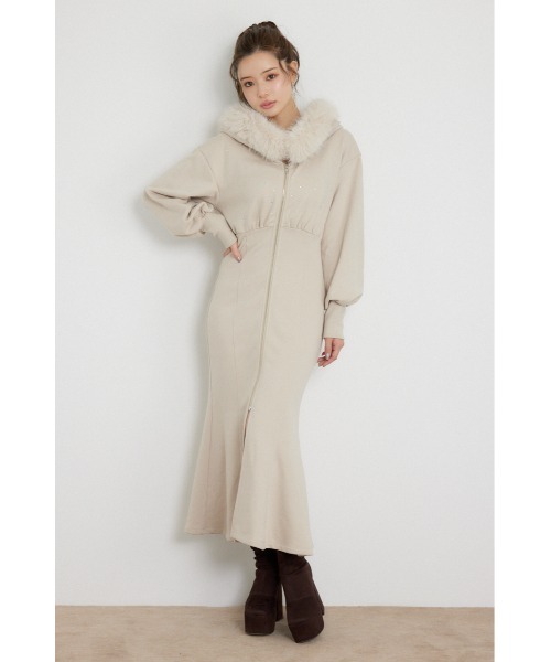 rienda(リエンダ)の「ショールカラーフードマーメイドカットワンピース 秋服 冬服(ワンピース・レディース・ホワイト/ベージュ/ブラック・SMALL/MEDIUM)」の3枚目の写真
