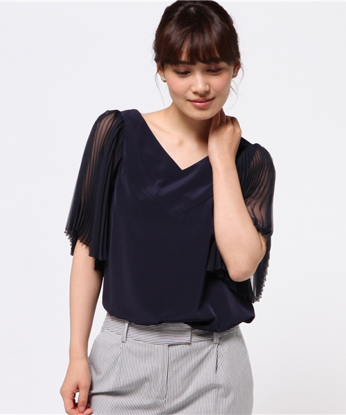 FIGARO Paris(フィガロパリ)の「デシンプリーツ ブラウス◆(シャツ/ブラウス・レディース・ホワイト/ネイビー・36/38)」の13枚目の写真
