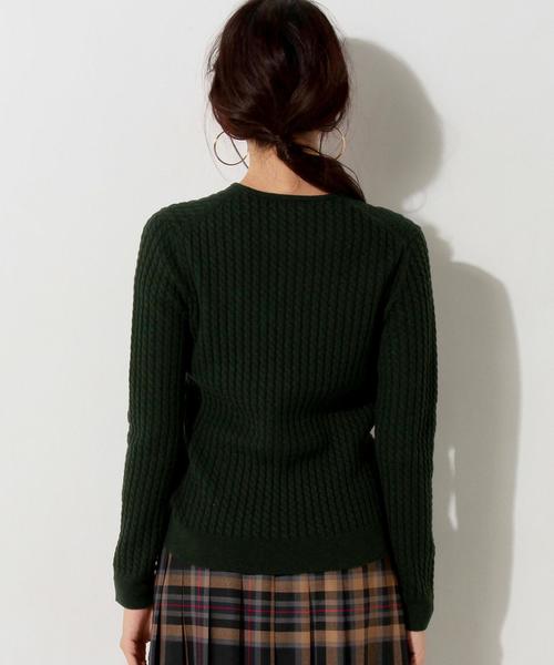 UNITED ARROWS(ユナイテッドアローズ)の「○UWBT MINI CABLE ニット(ニット/セーター・レディース・オフホワイト/ベージュ/ダークグリーン/ネイビー・FREE)」の7枚目の写真