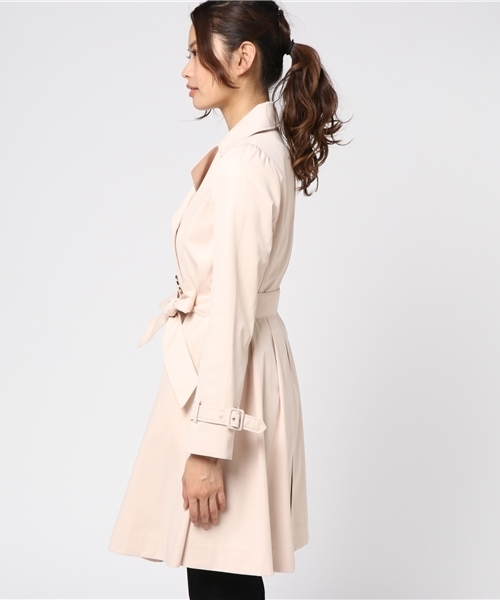 Honeys（ハニーズ）の「プリンセスラインドレストレンチコート（トレンチコート・レディース・アイボリー/ブラック×ホワイト/サックスブルー/ピンク/ベージュ・M/L）」の7枚目の写真