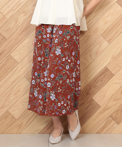 Un Dix Cors アンディコール の オータムフラワーガウチョ その他パンツ Wear