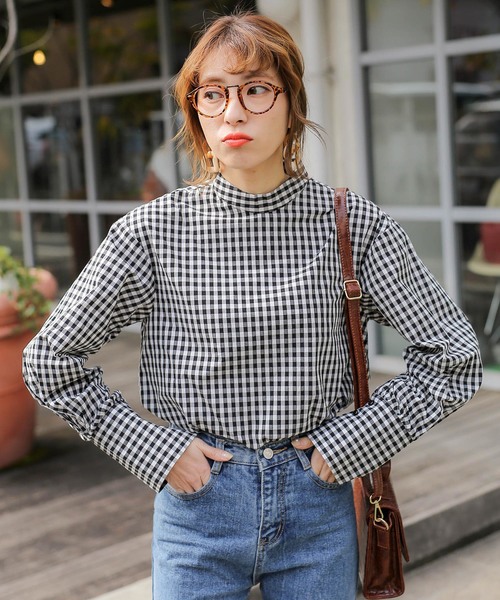select MOCA(セレクトモカ)の「プチハイネックバックボタンボリュームスリーブギンガムチェック長袖ブラウス(シャツ/ブラウス)」|ブラック