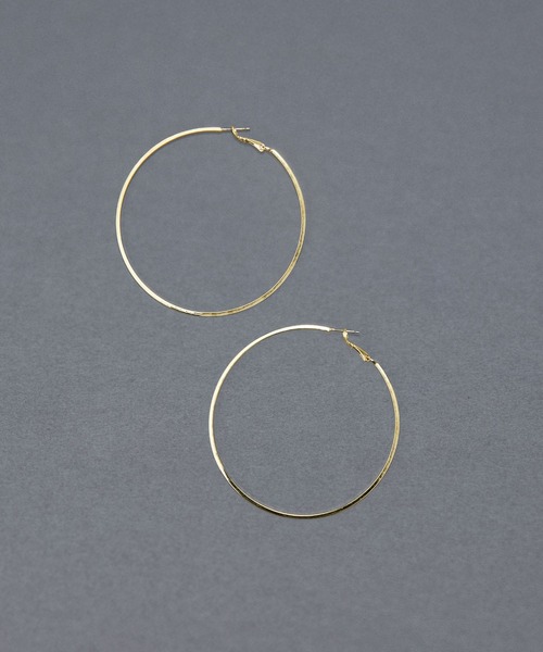 Phoebe(フィービィー)の「ビッグサークルフープピアス/大ぶり/存在感◎/主役級(ピアス(両耳用)・レディース・シルバー/ゴールド・FREE)」の2枚目の写真