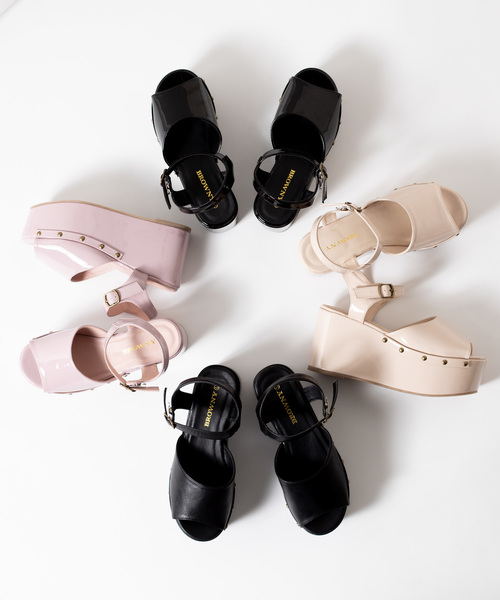 WEGO（ウィゴー）の「WEGO/厚底スタッズサンダル（サンダル・レディース・ピンク/ブラック系その他/ベージュ/ブラック・MEDIUM/LARGE）」の5枚目の写真