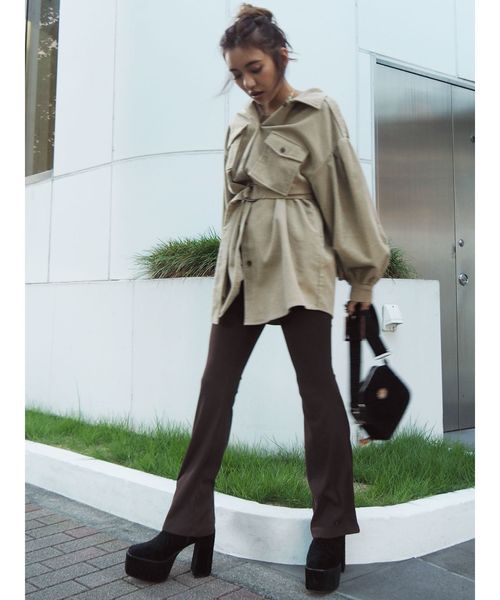 EVRIS（エヴリス）の「リブフレアレギンス（レギンス/スパッツ・レディース・ブラック/ブラウン/グレー/カーキ・FREE）」の5枚目の写真