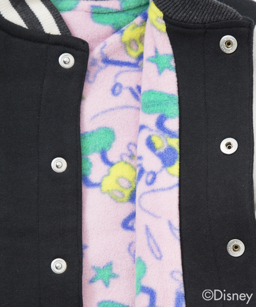 X-girl Stages（エックスガールステージス）の「【VERY(ベリー)11月号掲載商品】【Disney（ディズニー）】 SWEAT  STADIUM  JUMPER (4T～7T)/ ミッキー/ スタジャン（スタジャン・キッズ・ブラック/ネイビー・6T/5T/7T/4T）」の12枚目の写真