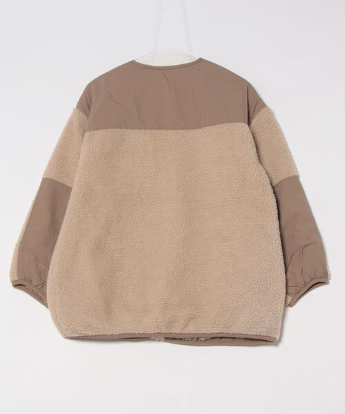 STYLEBLOCK（スタイルブロック）の「ノーカラー配色切り替えボアブルゾン（ブルゾン・レディース・アイボリー/ブラック/ベージュ/ブラウン系その他/グレイッシュベージュ・M）」の8枚目の写真