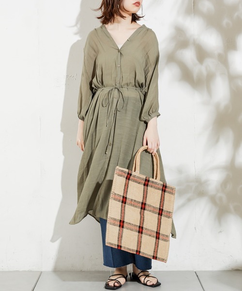 natural couture（ナチュラルクチュール）の「ロングチュニックワンピース（ワンピース・レディース・カーキ/アイボリー/グレイッシュベージュ/ラベンダー・FREE）」の3枚目の写真