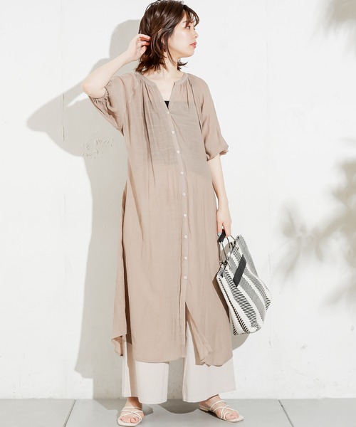 natural couture（ナチュラルクチュール）の「ロングチュニックワンピース（ワンピース・レディース・カーキ/アイボリー/グレイッシュベージュ/ラベンダー・FREE）」の2枚目の写真