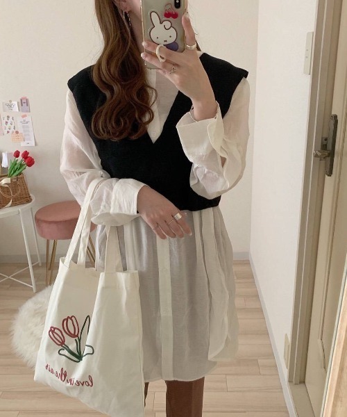 Mysa&Liina（ミーサリーナ）の「バンドカラーシアーシャツチュニック（シャツ/ブラウス・レディース・ブラック/オフホワイト/オレンジ/ミント/ネイビー/ブラウン/キャメル・M）」の2枚目の写真