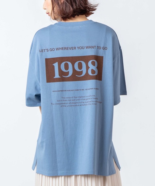 WEGO(ウィゴー)の「WEGO/1998プリントビッグシルエットTシャツ(Tシャツ/カットソー・レディース・ブルー/アイボリー・FREE)」の1枚目の写真