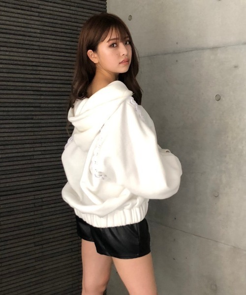 ENVYM（アンビー）の「スピンドルラグランＰＫ（パーカー・レディース・ブラック/ホワイト/グレー・FREE）」の13枚目の写真