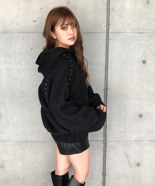 ENVYM（アンビー）の「スピンドルラグランＰＫ（パーカー・レディース・ブラック/ホワイト/グレー・FREE）」の21枚目の写真