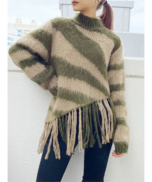 GYDA(ジェイダ)の「original pattern fringeニット TOPS(ニット/セーター・レディース・ブラック/ブラウン/カーキ・FREE)」の1枚目の写真