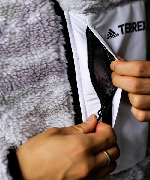 adidas（アディダス）の「adidas TERREX EXPLORE SHERPA FLEECE