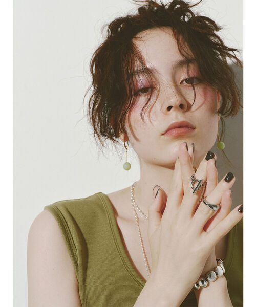 Ray BEAMS(レイビームス)の「Otro Accesorio / フラット ビーズ ブレスレット(ブレスレット・レディース・シルバー・ONE SIZE)」の2枚目の写真