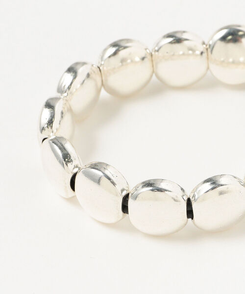 Ray BEAMS(レイビームス)の「Otro Accesorio / フラット ビーズ ブレスレット(ブレスレット・レディース・シルバー・ONE SIZE)」の4枚目の写真