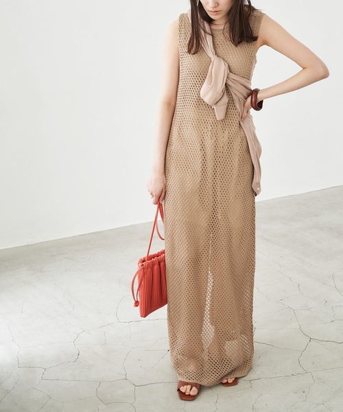 Chaco closet(チャコ クローゼット)の「カギ編みロングジレにもなるリネンライク3wayクロシェワンピース(ワンピース・レディース・ブラック/ベージュ/ブラウン/オレンジ/グリーン系その他/キナリ・FREE)」の4枚目の写真