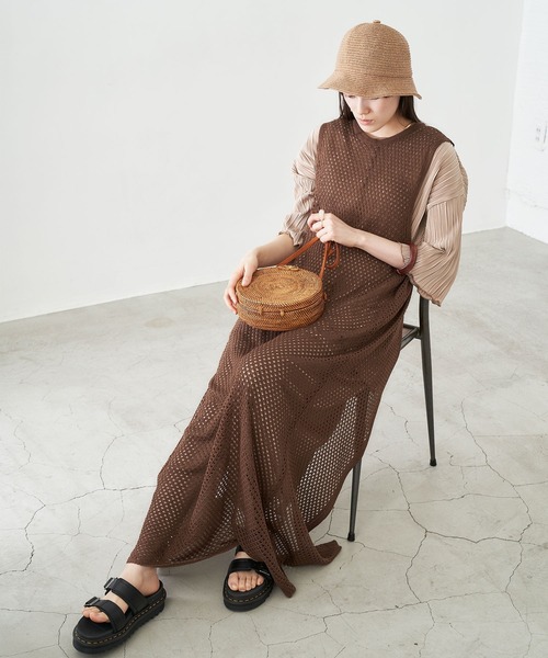 Chaco closet(チャコ クローゼット)の「カギ編みロングジレにもなるリネンライク3wayクロシェワンピース(ワンピース・レディース・ブラック/ベージュ/ブラウン/オレンジ/グリーン系その他/キナリ・FREE)」の3枚目の写真