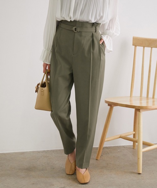 ROPE' PICNIC(ロペピクニック)の「【WEB限定カラーあり】【セットアップ対応】アセテート混ドライタッチテーパードパンツ(その他パンツ・レディース・ベージュ/サックスブルー/ライトグリーン/グレー系その他/グリーン系その他3・40/38/36)」の1枚目の写真