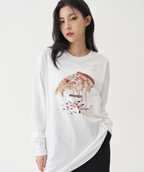 FEKETE(フェケテ)の「FEKETE MADE PIZZADRUGS LONG SLEEVE TEE (Graphic by Grace of God)(Tシャツ/カットソー・メンズ・ホワイト/ブラック・FREE)」の2枚目の写真