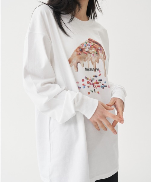 FEKETE(フェケテ)の「FEKETE MADE PIZZADRUGS LONG SLEEVE TEE (Graphic by Grace of God)(Tシャツ/カットソー・メンズ・ホワイト/ブラック・FREE)」の10枚目の写真