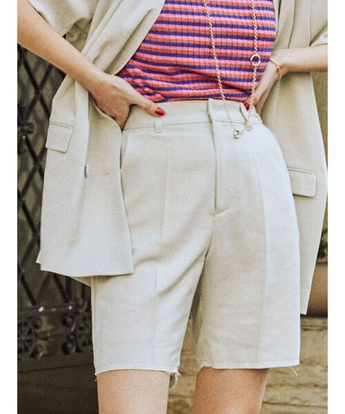 jouetie(ジュエティ)の「カットオフハーフパンツ(その他パンツ・レディース・アイボリー/ブラック/ピンク/ブルー/その他1・MEDIUM)」の2枚目の写真