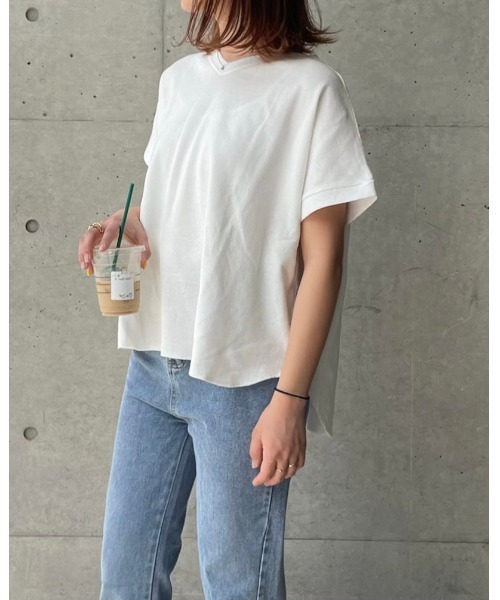 DAIS-Y（デイジー）の「ワッフル地VネックTシャツ（Tシャツ/カットソー・レディース・ホワイト/ブラック/モカ/チャコール・FREE）」の7枚目の写真