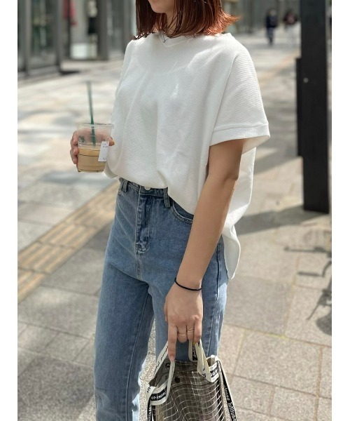 DAIS-Y（デイジー）の「ワッフル地VネックTシャツ（Tシャツ/カットソー・レディース・ホワイト/ブラック/モカ/チャコール・FREE）」の12枚目の写真