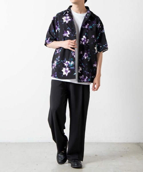 WEGO（ウィゴー）の「WEGO/フラワーパターンビッグシルエット半袖Tシャツ（シャツ/ブラウス・メンズ・ブラック/グリーン・MEDIUM/LARGE）」の4枚目の写真