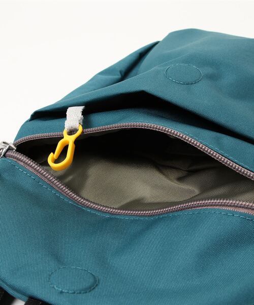 hellolulu(ハロルル)の「hellolulu DESI All Day Sling Bag - 731044(ショルダーバッグ・レディース・ダークブルー/オリーブ/ブラック/グレー系その他/ブルー系その他2・ONE)」の11枚目の写真