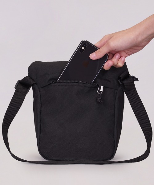 hellolulu(ハロルル)の「hellolulu DESI All Day Sling Bag - 731044(ショルダーバッグ・レディース・ダークブルー/オリーブ/ブラック/グレー系その他/ブルー系その他2・ONE)」の13枚目の写真
