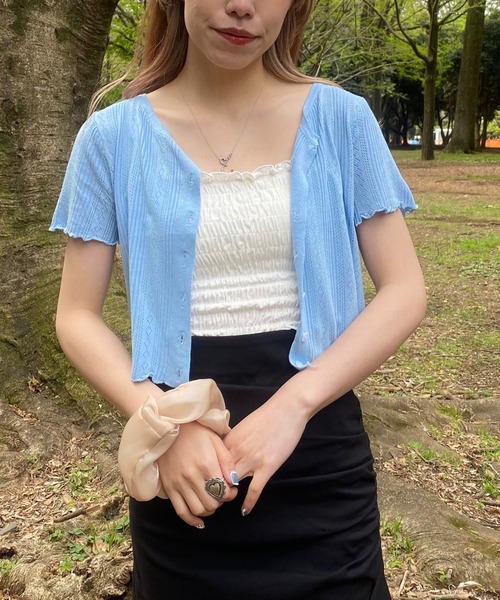 WEGO（ウィゴー）の「WEGO/フラワーボタンショートスリーブカーディガン（カーディガン/ボレロ・レディース・サックスブルー/ライトパープル/ブラック/ホワイト・FREE）」の2枚目の写真