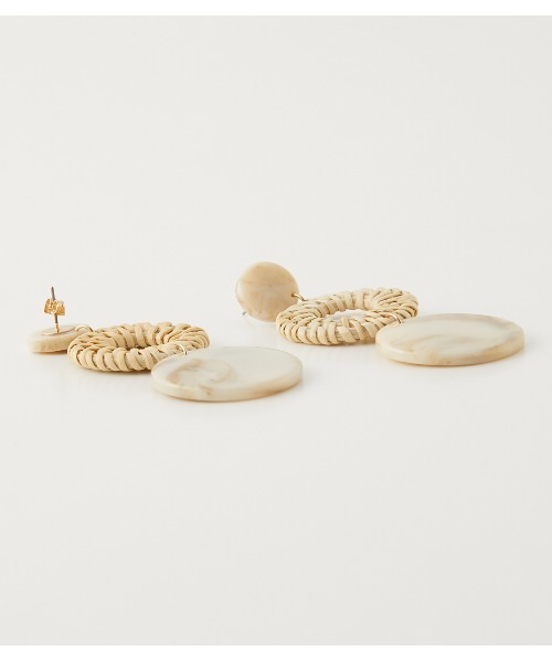 AZUL by moussy（アズールバイマウジー）の「MARBLE ROUND RATTAN EARRINGS/マーブルラウンドラタンピアス（ピアス（両耳用）・レディース・グリーン系その他2/ベージュ系その他・FREE）」の12枚目の写真