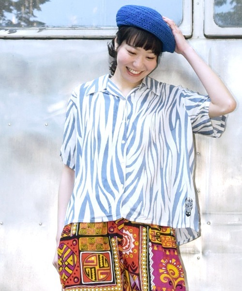 チャイハネ（チャイハネ）の「【チャイハネ】ジャングルシャツ（シャツ/ブラウス・レディース・ホワイト/ベージュ/ネイビー/ブラウン/グリーン/マスタード/グレー/カーキ/ライトブラウン・FREE）」の2枚目の写真