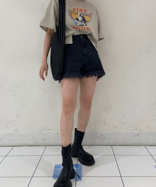 WEGO（ウィゴー）の「WEGO/フリンジショートパンツ（デニムパンツ・レディース・ブラック系その他/コバルトブルー・LARGE/MEDIUM/SMALL）」の2枚目の写真