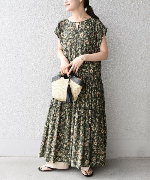 SHIPS(シップス)の「DEVEAUXプリントティアードショートスリーブワンピース◇(ワンピース・レディース・ブラック/レッド・ONE SIZE)」の14枚目の写真