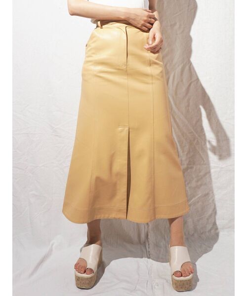 MERCURYDUO(マーキュリーデュオ)の「フェイクレザータイトロングスカート(スカート・レディース・アイボリー/ベージュ・SMALL/MEDIUM)」の14枚目の写真