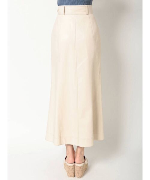 MERCURYDUO(マーキュリーデュオ)の「フェイクレザータイトロングスカート(スカート・レディース・アイボリー/ベージュ・SMALL/MEDIUM)」の18枚目の写真