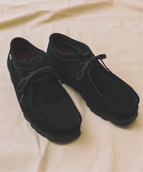 Clarks（クラークス）の「【CLARKS/クラークス】 Wallabee GTX ワラビー ゴアテックス（ブーツ・メンズ・ブラック/ベージュ・7/7.5/8/8.5）」の2枚目の写真