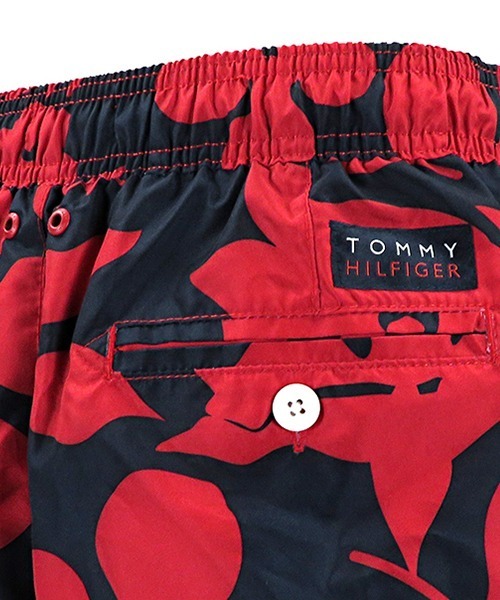 TOMMY HILFIGER（トミーヒルフィガー）の「【TOMMY HILFIGER/トミーヒルフィガー】フラワーパターン スイムショーツ（水着・メンズ・ネイビー/レッド・S/M/L）」の9枚目の写真