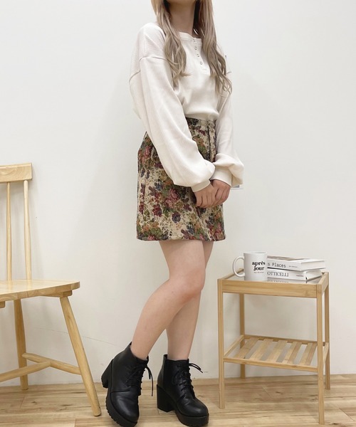 apres jour(アプレジュール)の「袖ボリュームヘンリプルオーバー【ZOZOTOWN限定アイテム】(Tシャツ/カットソー・レディース・アイボリー/モカ/グリーン/ブラック・フリー/X-LARGE)」の8枚目の写真