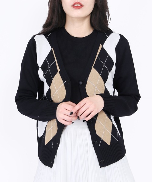 WC(ダブル シー)の「アーガイルニットカーディガン(カーディガン/ボレロ・レディース・ネイビー/サックスブルー/ブラック×ホワイト/ブラック×ブルー・FREE)」の6枚目の写真
