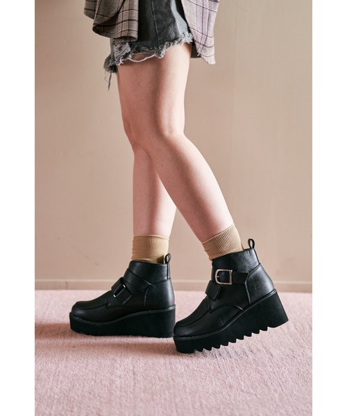 Elvis Luce（エルビスルーチェ）の「ElvisLuce(エルビスルーチェ) シャークソール厚底スニーカー ブーツ（ブーツ・レディース・ブラック/ガンメタ/ブラック系その他・LL/L/M/S）」の2枚目の写真